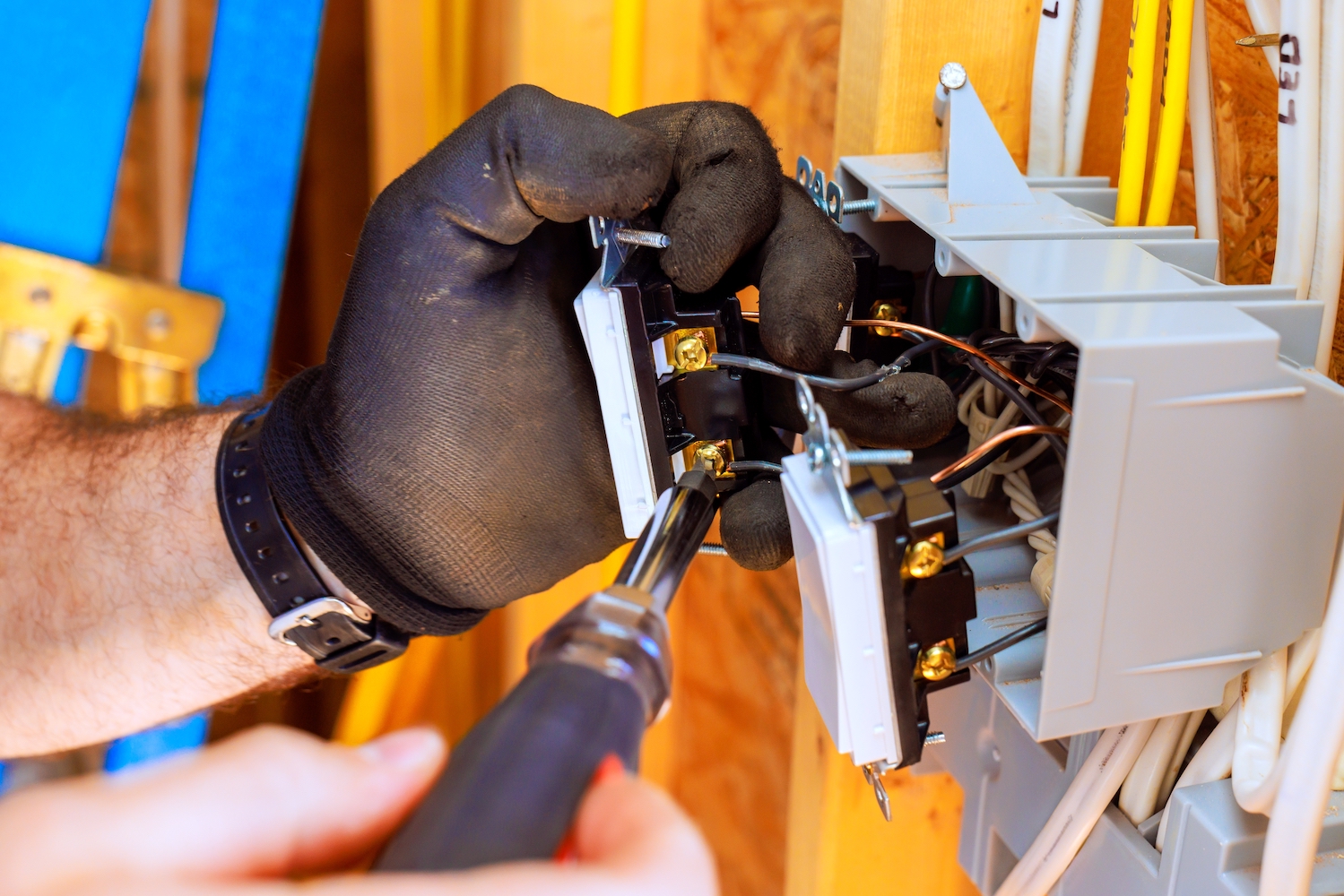 Electrical Repairs & Emergency Service